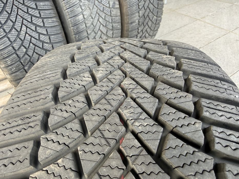 4бр. ОТЛИЧНИ Зимни Гуми С Борд 225/45R/17 XL -BRIDGESTONE- DOT:3619- 6.8мм+4.6мм