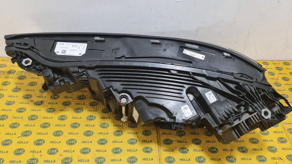 Far full led Laser BMW iX i20 stanga 5A3CEA2 spart avariat