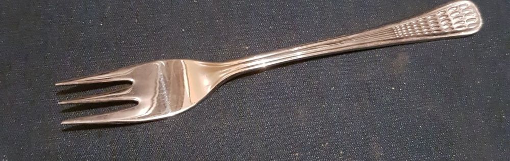 Прибори за хранене