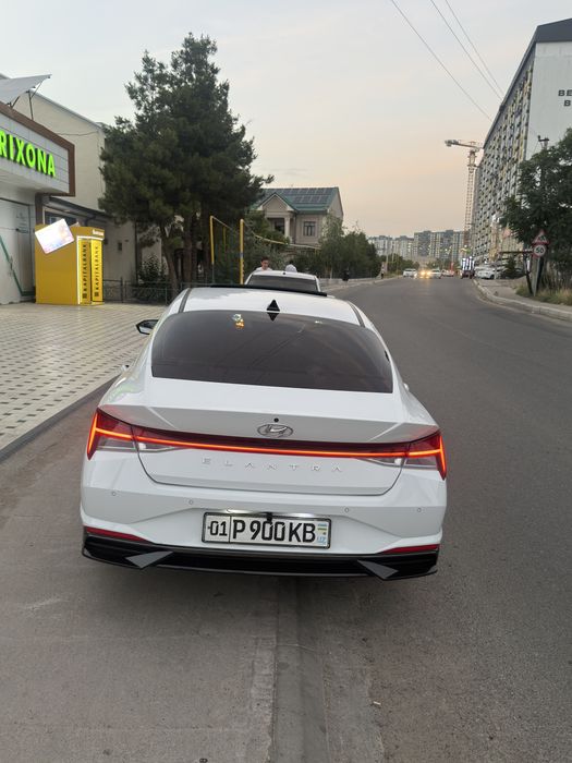 Hyundai elantra 2021 1.6 L