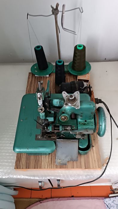 Оверлок машинка сатылады