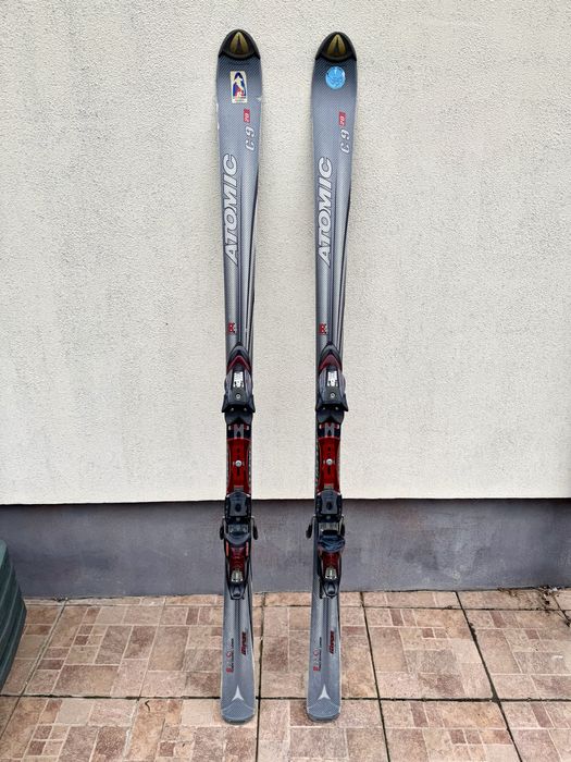 Schiuri ATOMIC BetaCarv Carbon – 170 cm