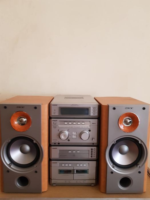 Уредба: Sony MHC-NX3AV Много добър,силен и качвствен звук. Мощен бас.