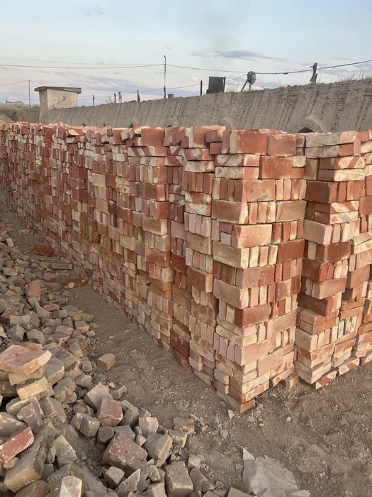 Красный рядовой кирпич