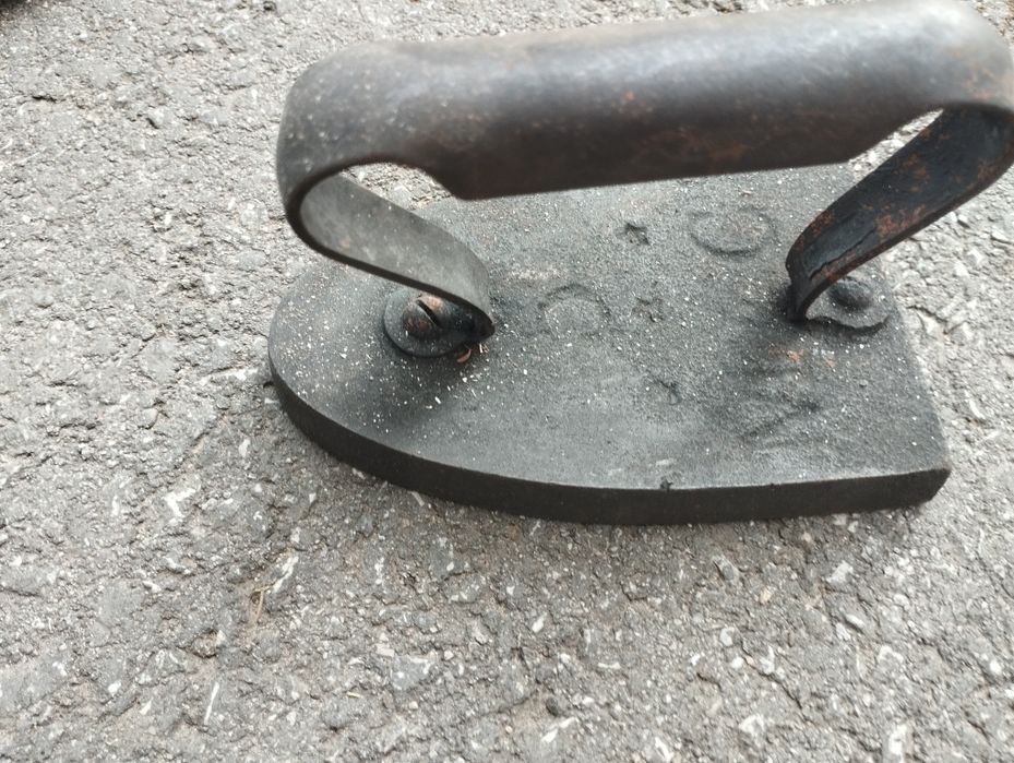 Стари чугунени ютии , Стара чугунена ютия