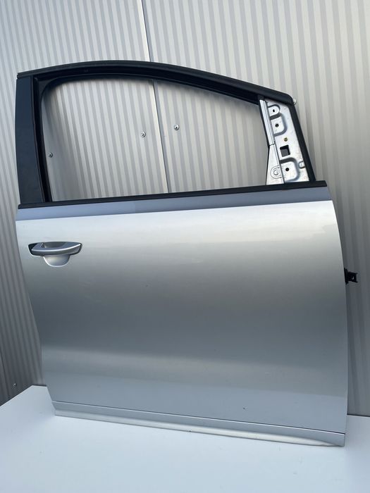 USA Dr fata vw SHARAN 7N cod de culoare LA7W