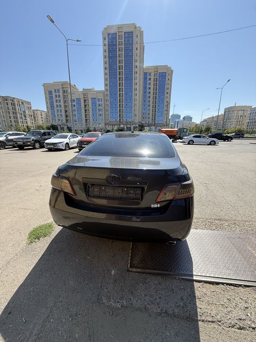 Toyota Camry 2010 года