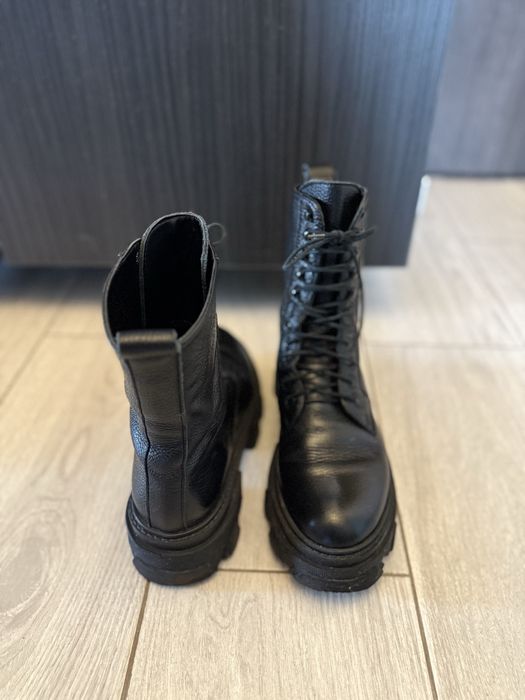 Bocanci din piele naturală Rhizome – negri, mărimea 39