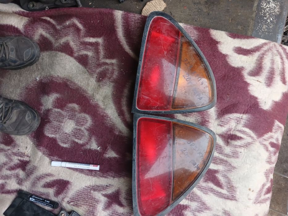Фонари Мазда 323 на  1995г купе