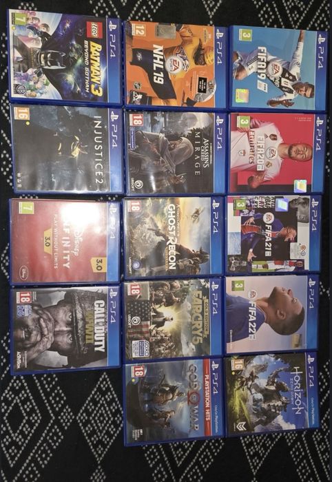 Vand ps 4 pro mai multe detali in privat