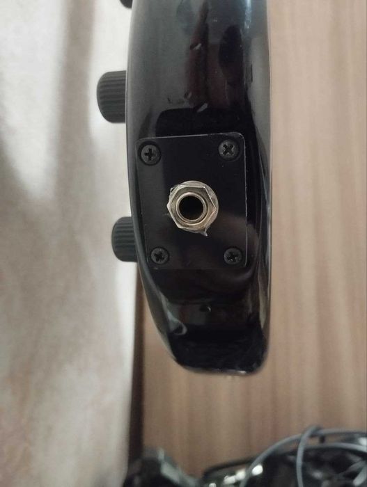 Бас гитара Yamaha TRBX174