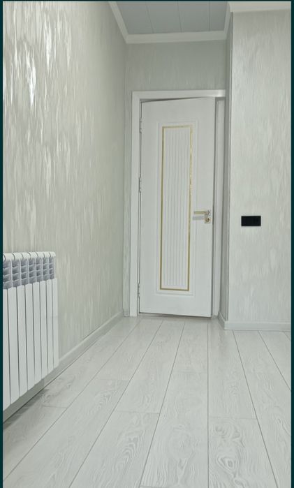 Срочно продается 2 комнатная квартира на Чиланзар 20 квартал 1 этаж