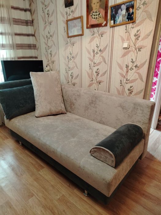 Продам диван угловой