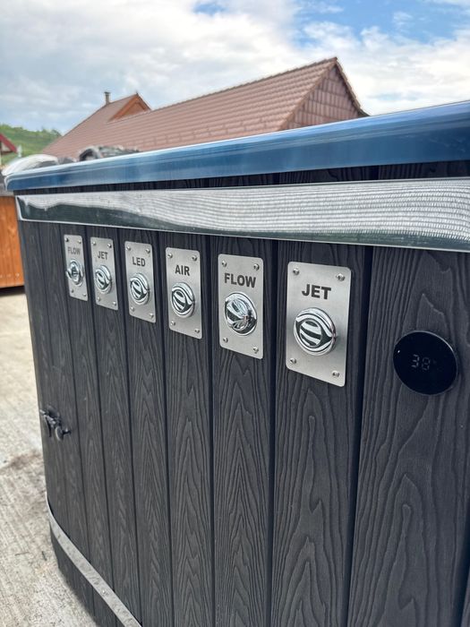 Ciubar patrat cu sezlong