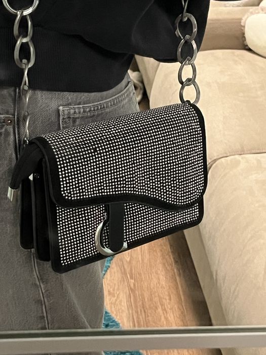 Стилна и елегантна дамска чанта! използвана, в добро състояние