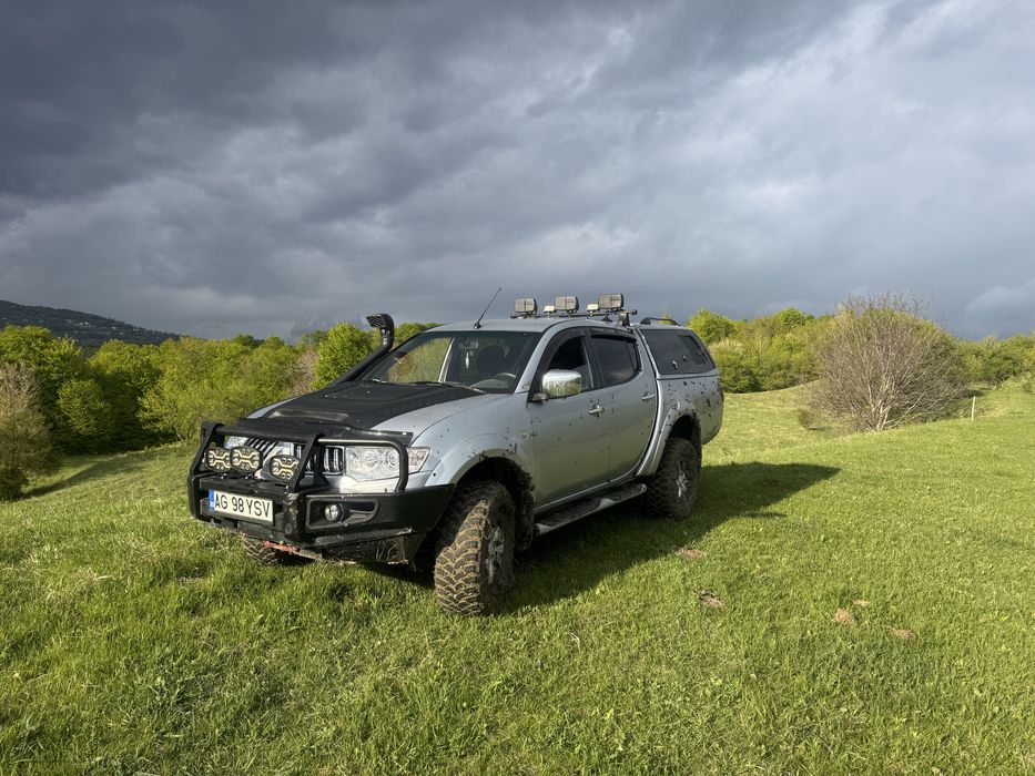 Mitsubishi l200 off road