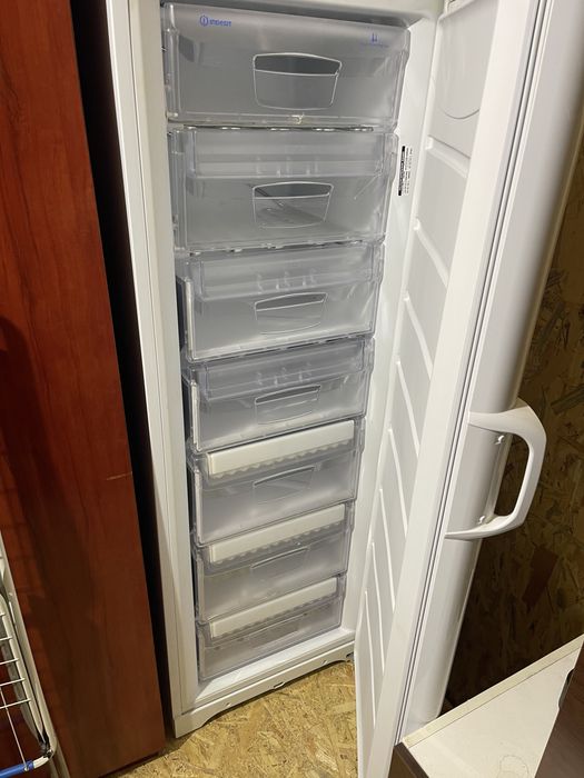 Congelator Indesit 7 sertare