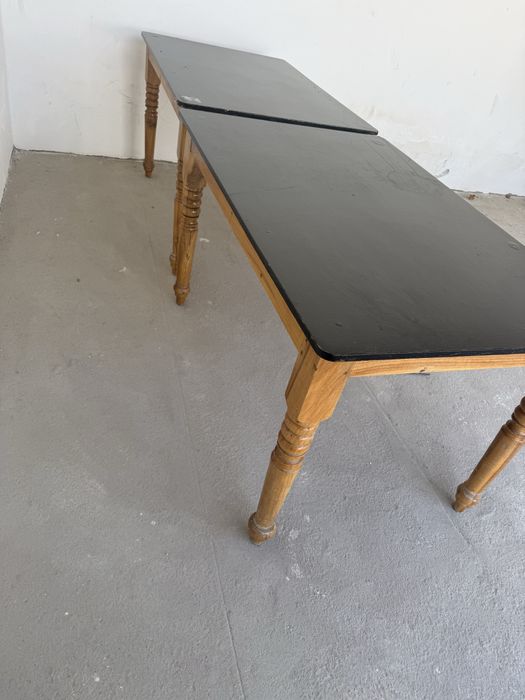 Arzon narxda Stol sotiladi !