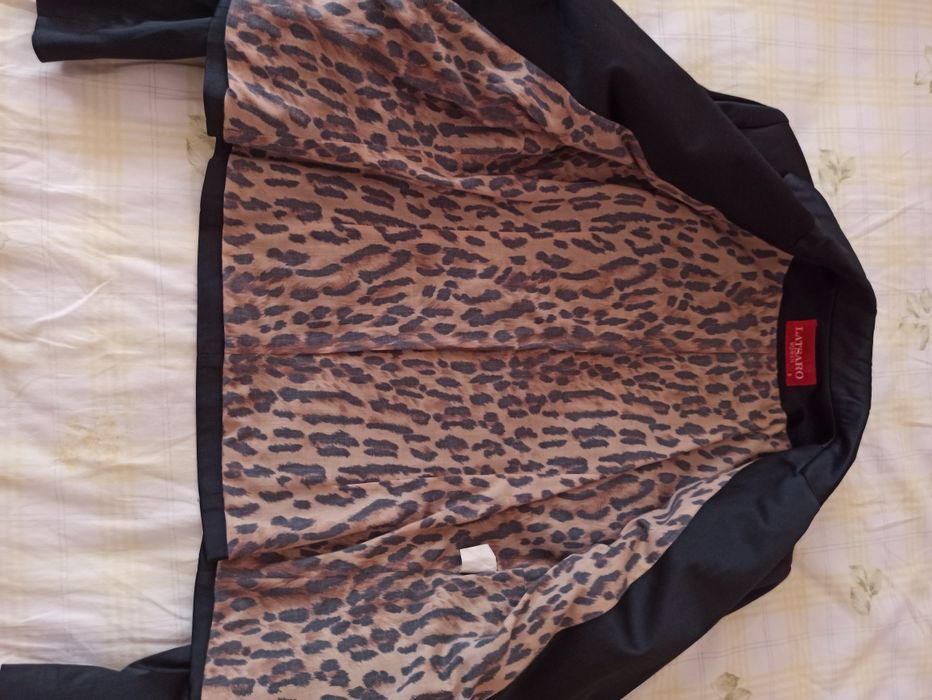 Сатенено дамско сако