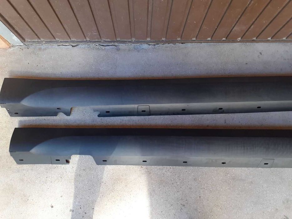 Прагове BMW X1 2009 Година