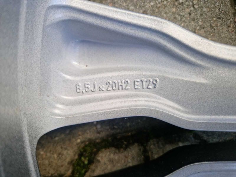 Mercedes GLE (C292) R20
Чисто нови 
оригинални джанти