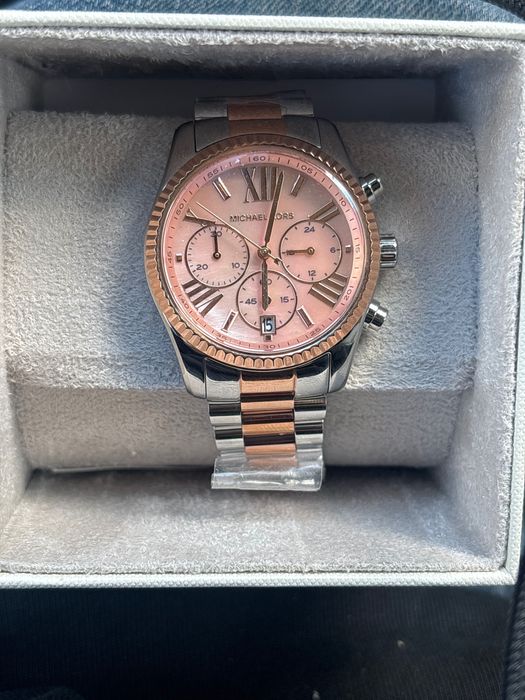 Дамски часовник - michael kors - чисто нов