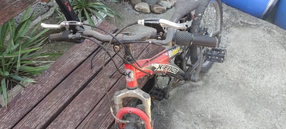 Детски колела за различни възрасти с малки дефекти