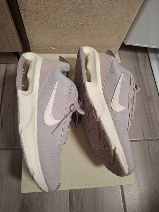 Дамски маратонки Nike Air 38,5