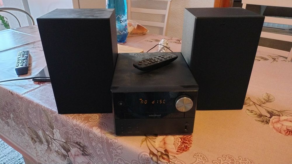 Vând set boxe cu sodiu stic usb