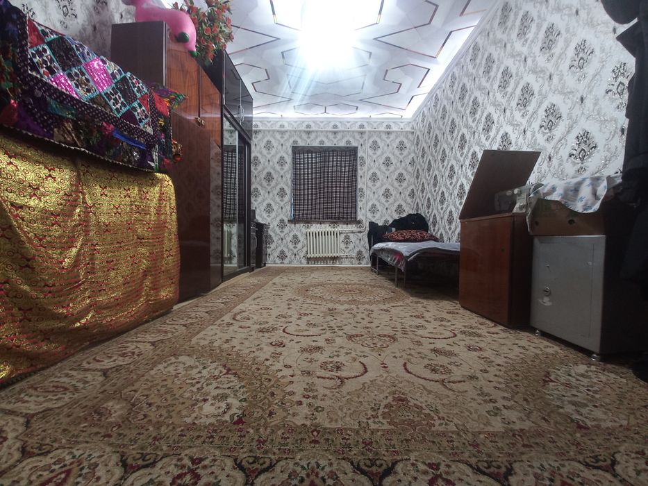 Uy sotiladi .Navoiy. Guliston