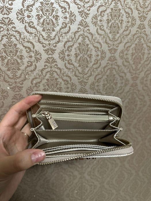 Женский кошелёк Guess