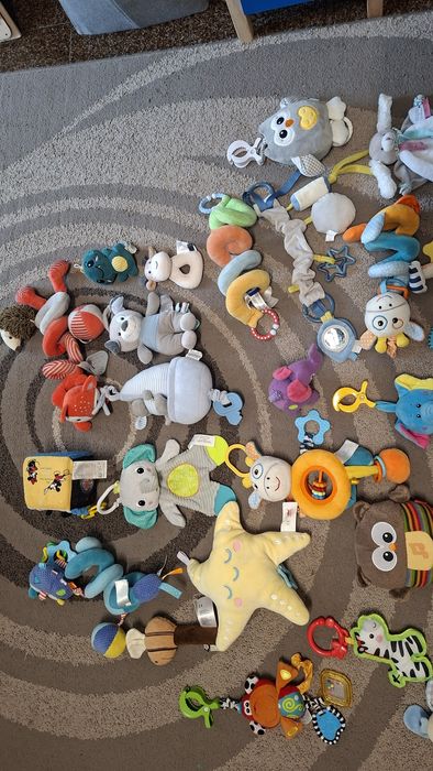 Лот Бебешки играчки