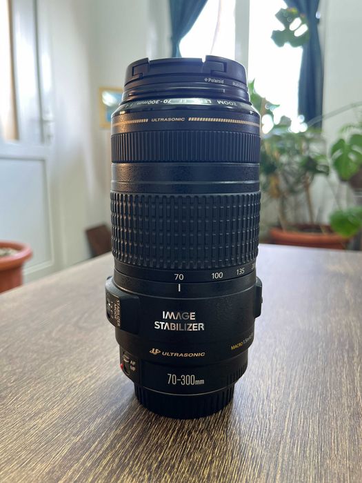 Obiectiv Canon EF 70-300