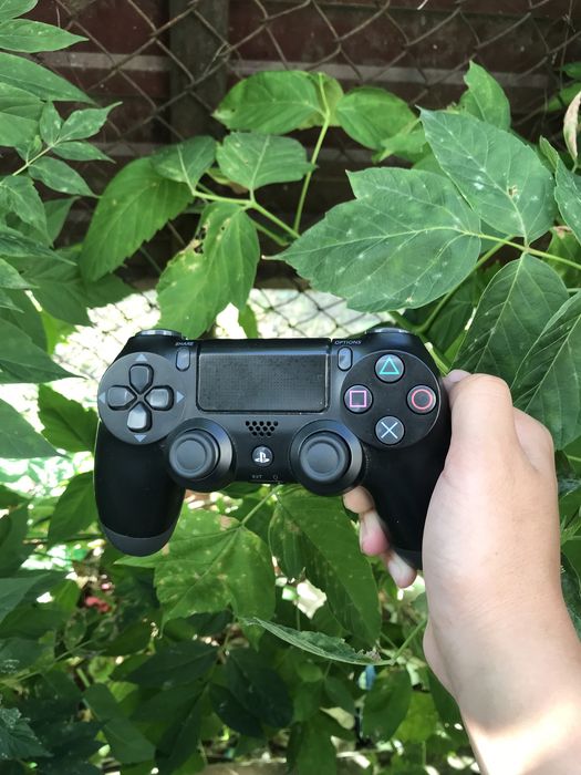 продам игры плейстейшин 4 / PS4