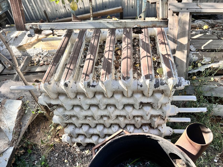 Продам чугунные батареи