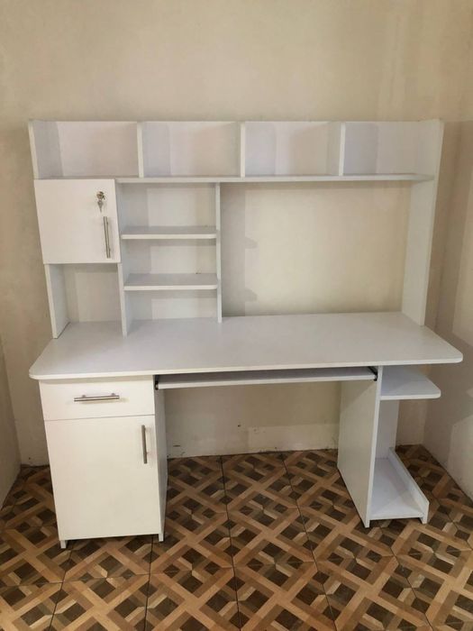 Стол для компютера