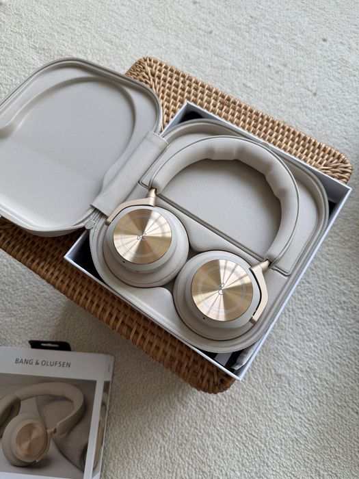 Bang & Olufsen Beoplay HX (open box)