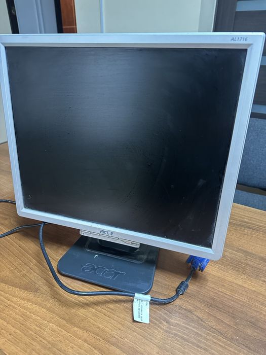 Продам мониторы в хорошем состоянии