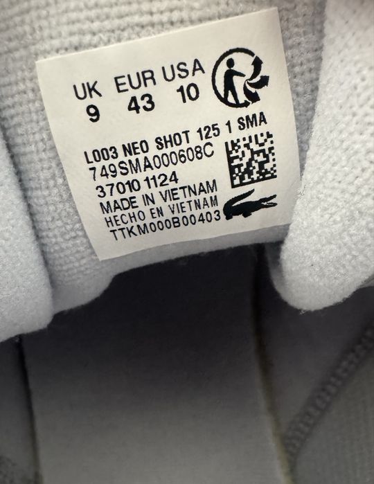 Продам кроссовки Lacoste оригинал