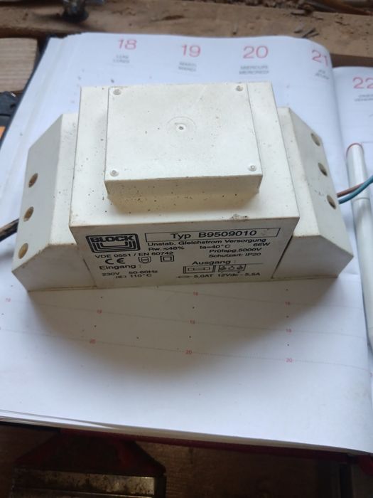 Transformator 220/12v