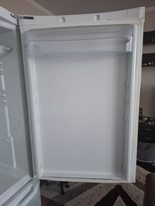 Холодильник Indezit. На запчасти