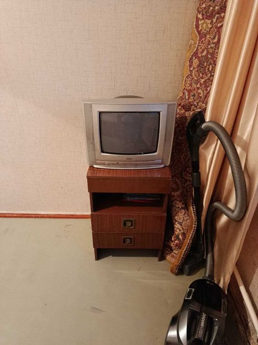 Телевизор LG маленький