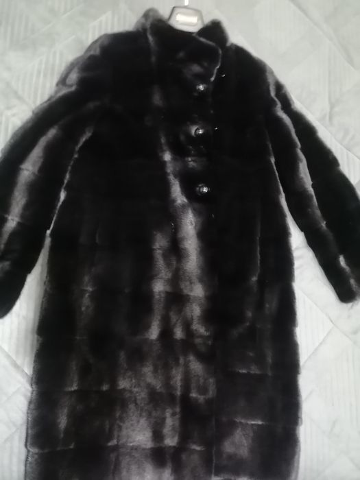 Продам норковую шубу.