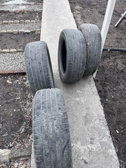 Продам резину 215/60р16