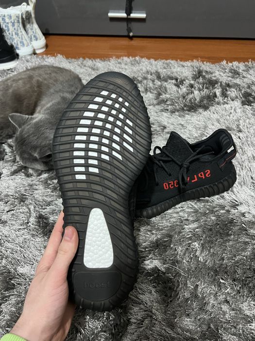 Yeezy boost 350 bred v2