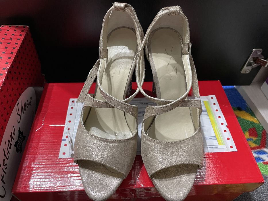 Sandale piele marimea 34