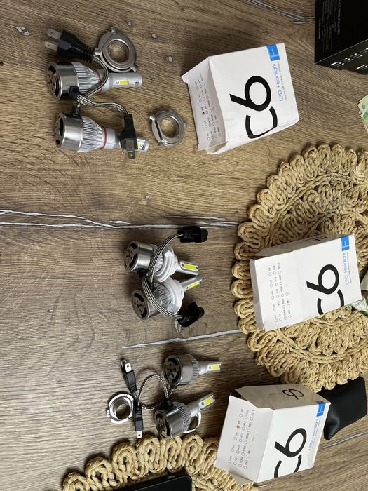 Set becuri led auto H4 H7 H13