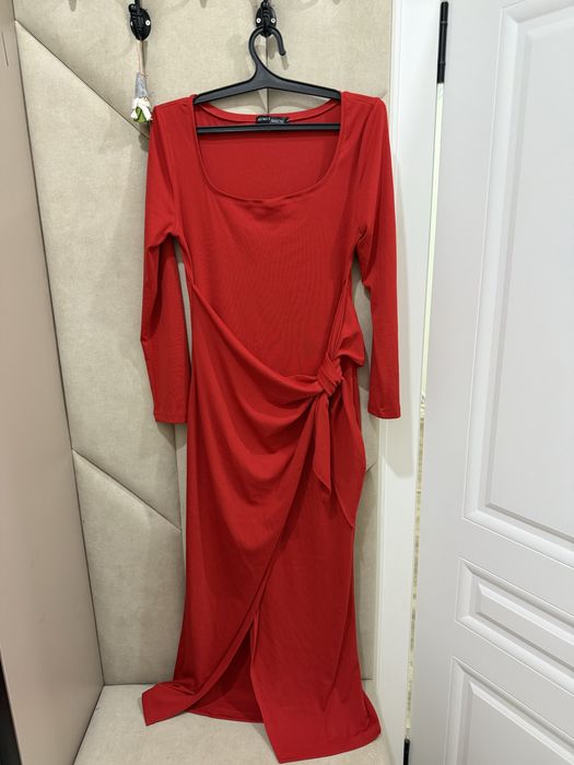 Платья красное вечерное