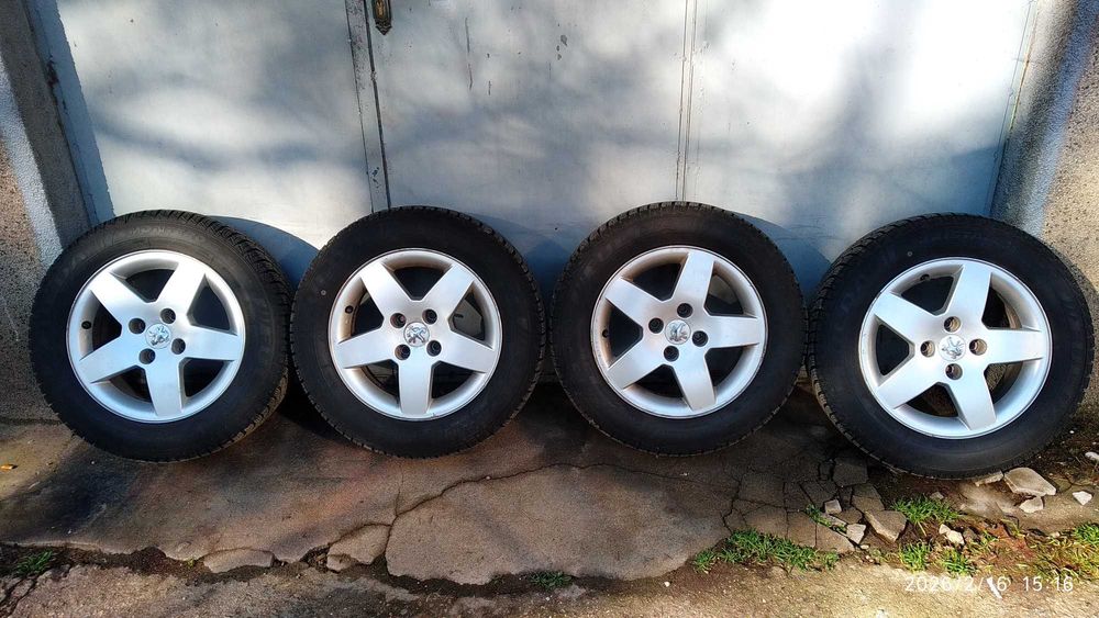 Оригинални джанти Пежо 15 цола,4x108 с нови зимни  гуми-Fulda Дот-2024