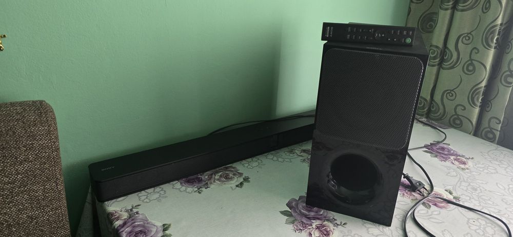 Vând soundbar Sony